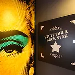Hotel Rock Star