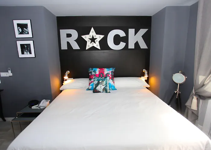 Rock Star Otel *